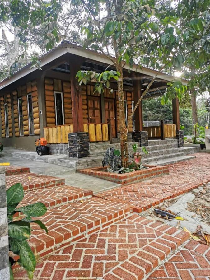 Homestay Dusun Ana Balun Slim River Eksteriør bilde