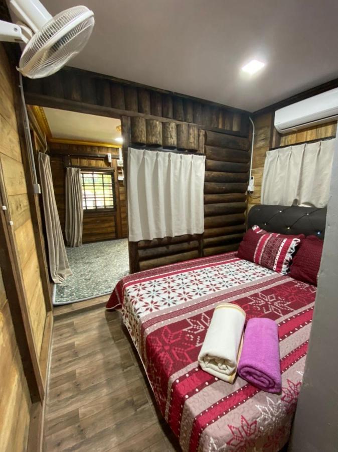 Homestay Dusun Ana Balun Slim River Eksteriør bilde