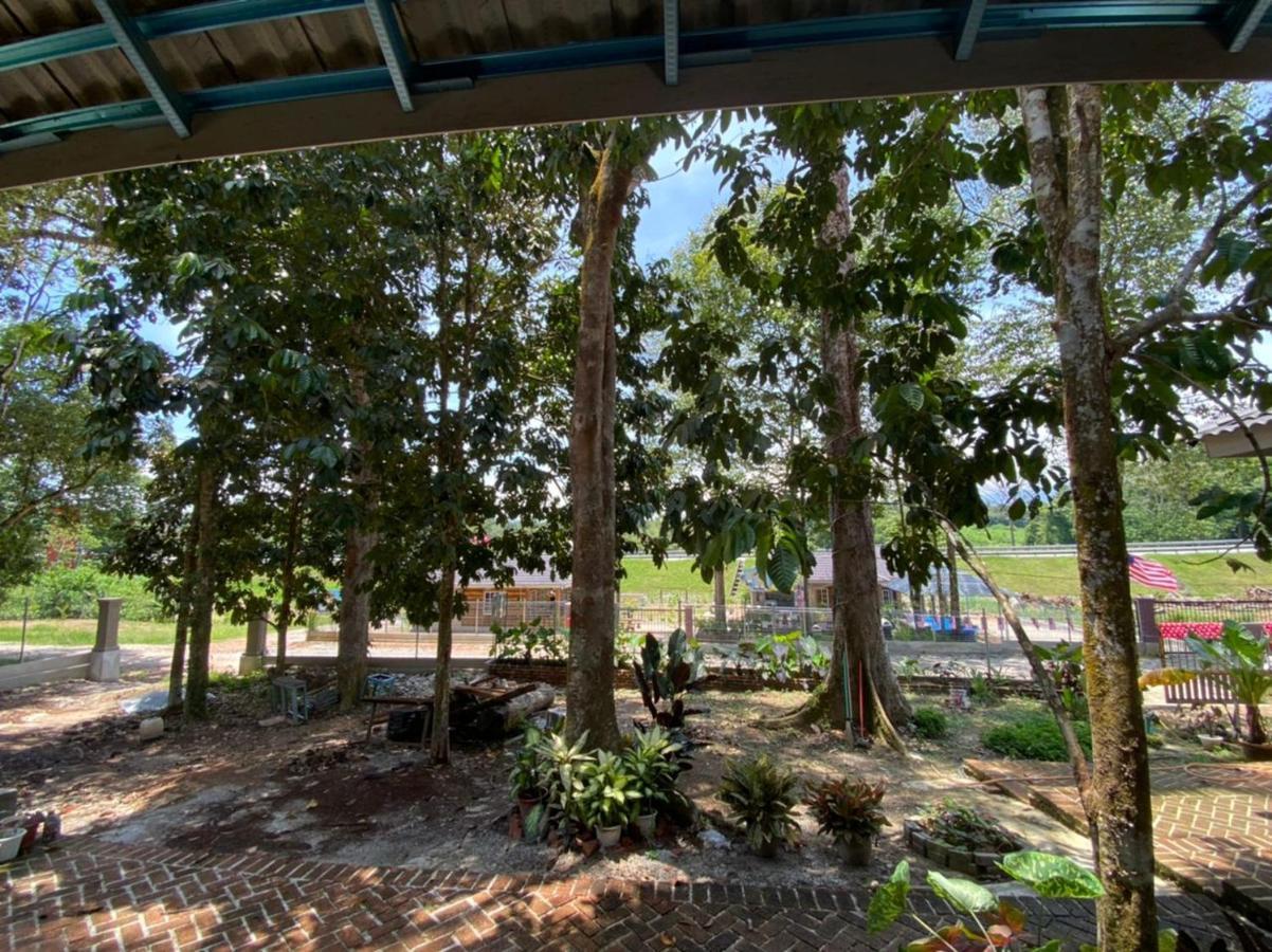 Homestay Dusun Ana Balun Slim River Eksteriør bilde