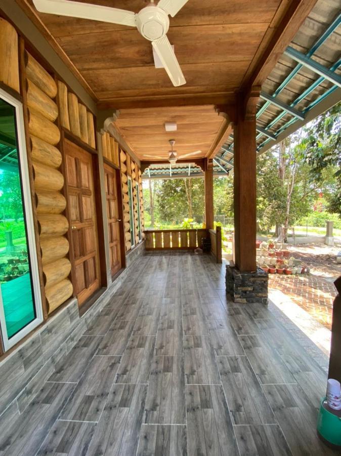 Homestay Dusun Ana Balun Slim River Eksteriør bilde